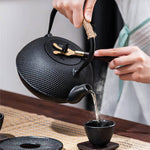 Tasses à thé Grain de Thé - Ensemble de 4 Tasses Noires Japonaises Artisanales : Élégance et Simplicité - REFLEXESAIN 4 tasses noires 60ML REFLEXESAIN